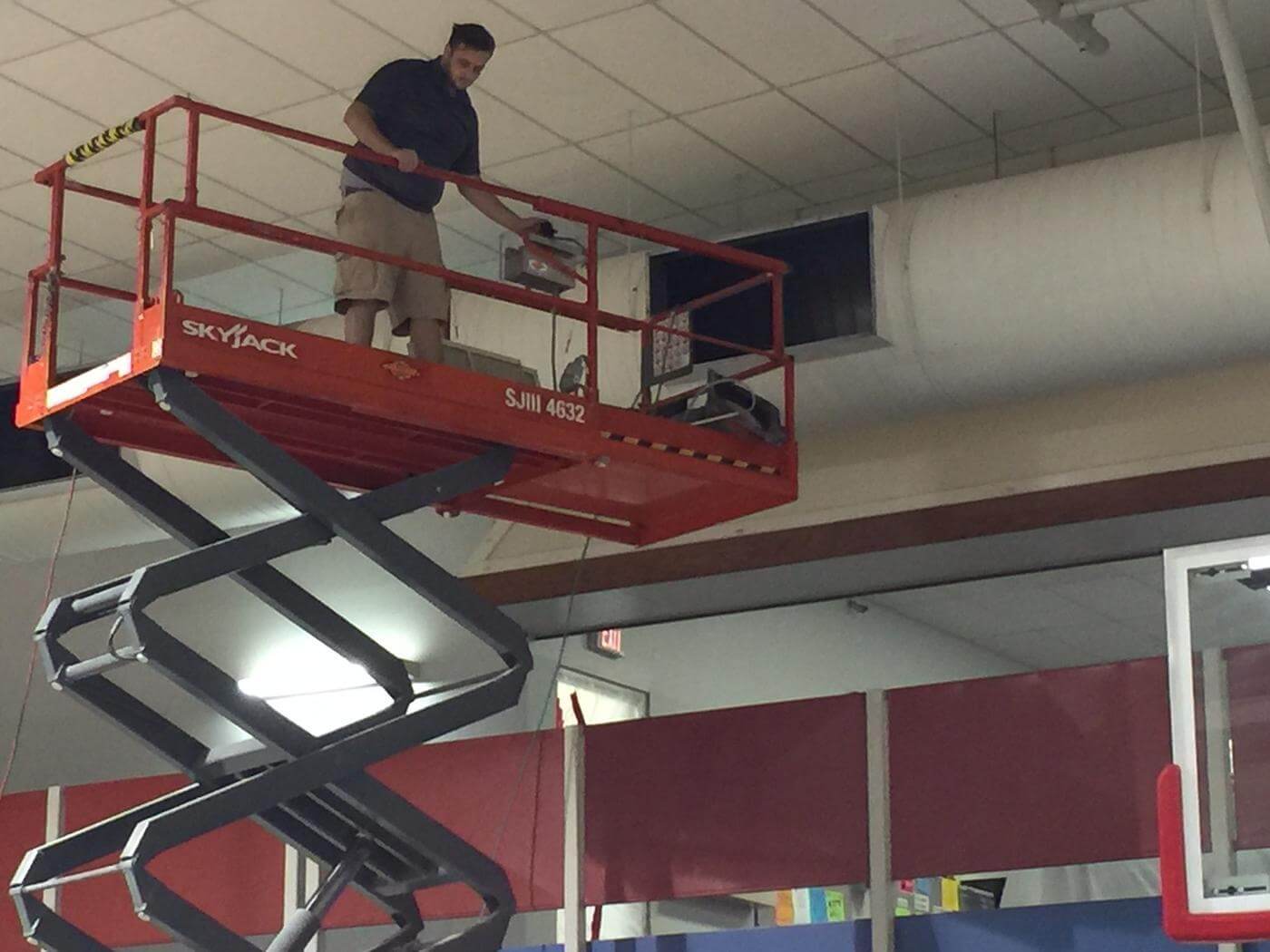 Cleaning mold on roof